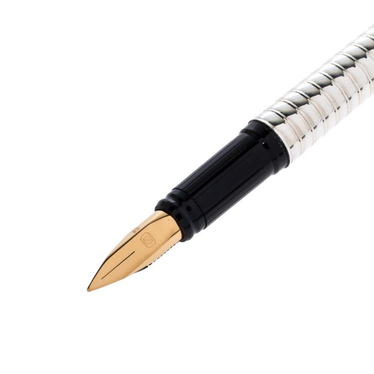 Pre Owned S.T. Dupont Vintage Textured Silver Tone Ballpoint & Fountain Pen Set