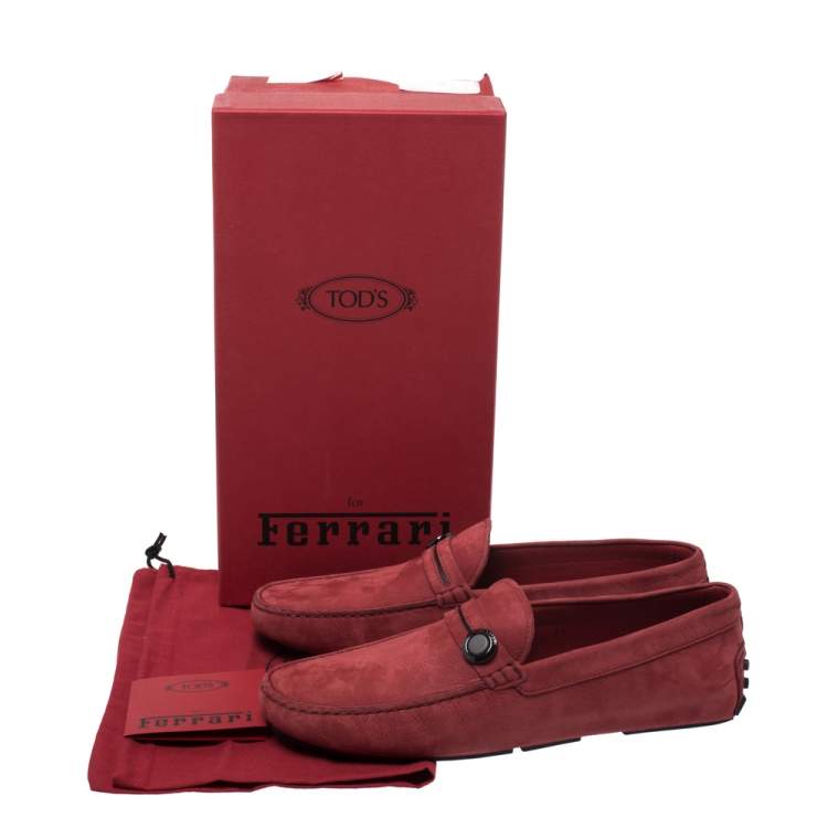 مملوكة مسبقًا Tod's for Ferrari Red Suede Loafers Size 44.5