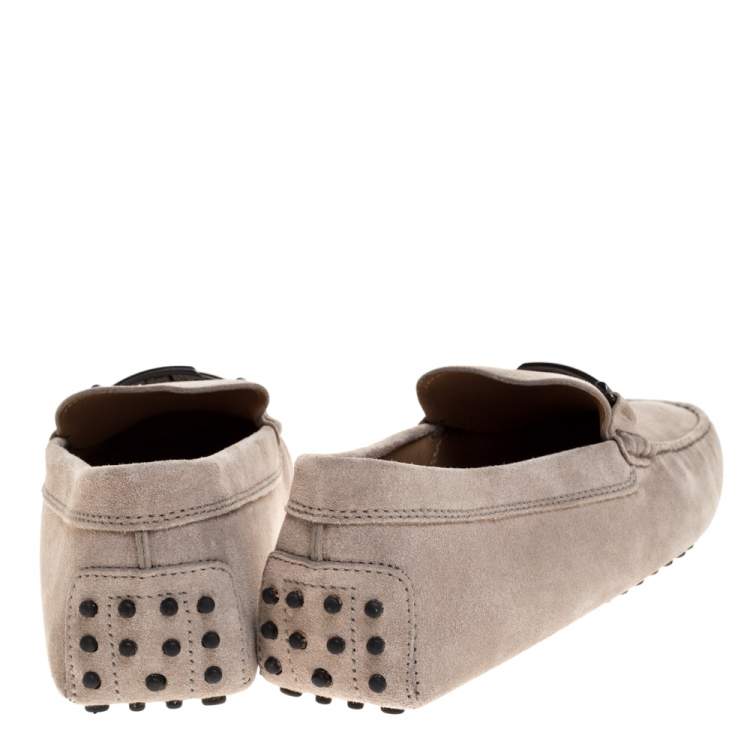 مملوكة مسبقًا Tod's Grey Suede Leather Double T Slip On Loafers Size 44