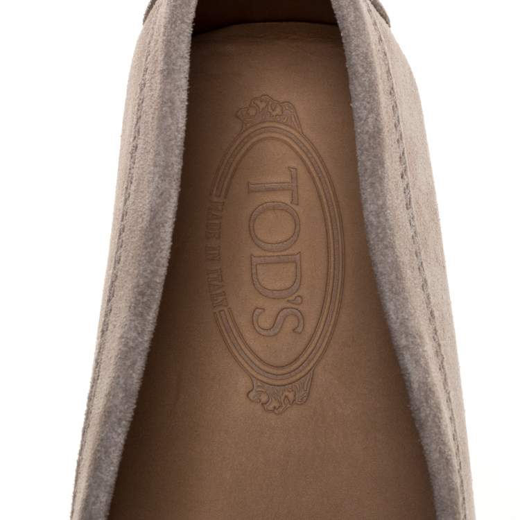 مملوكة مسبقًا Tod's Grey Suede Leather Double T Slip On Loafers Size 44