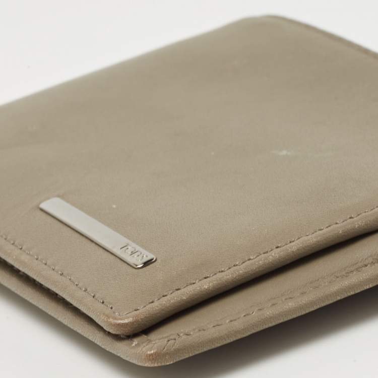 Pre Owned Tod's Olive Green Leather Bifold Wallet
