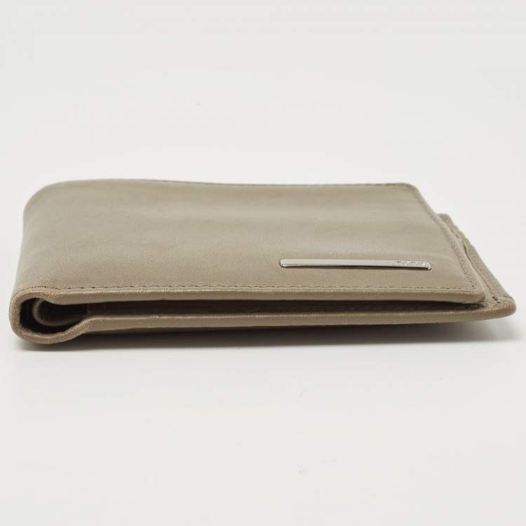Pre Owned Tod's Olive Green Leather Bifold Wallet