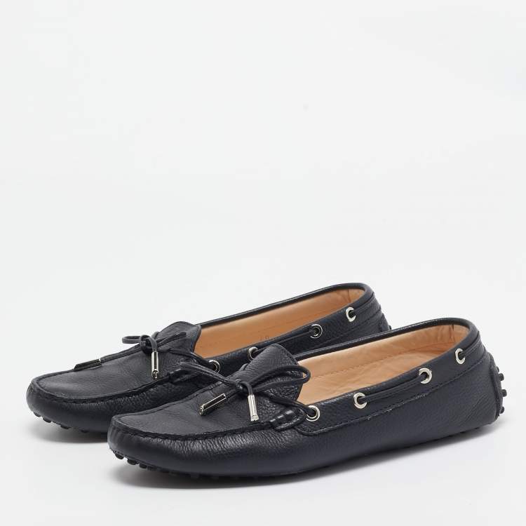 مملوكة مسبقًا Tod's Navy Blue Leather Bow Slip On Loafers Size 40