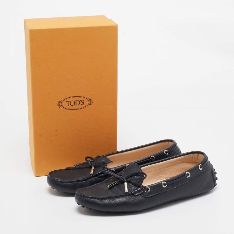 مملوكة مسبقًا Tod's Navy Blue Leather Bow Slip On Loafers Size 40