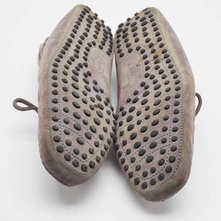 مملوكة مسبقًا Tod's Grey Suede Gommino Loafers Size 44
