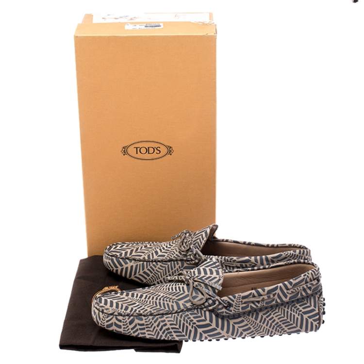 Pre Owned Tod's Beige and Grey Printed Leather Bow Loafers Size 42.5