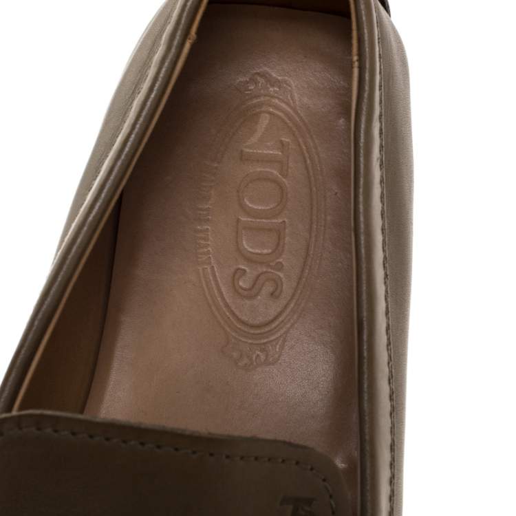 Pre Owned Tod's Olive Green Leather Slip Moccasins Size 41.5