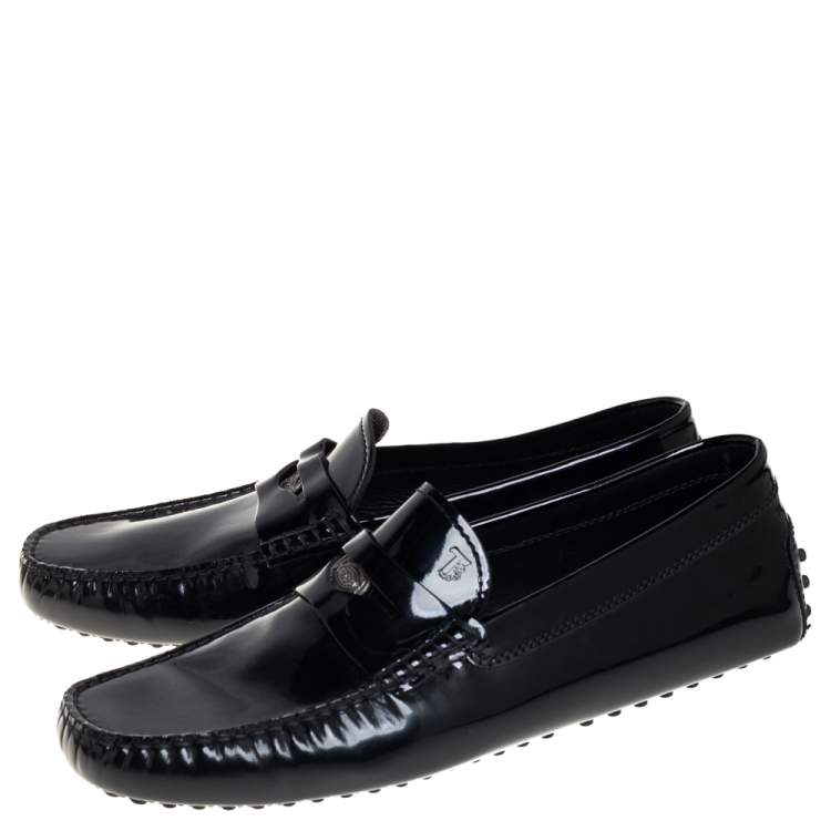 مملوكة مسبقًا Tod's Black Patent Leather Penny Slip On Loafers Size 41.5