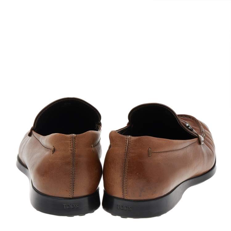 مملوكة مسبقًا Tod's Brown Leather Double T Slip On Loafers Size 41.5