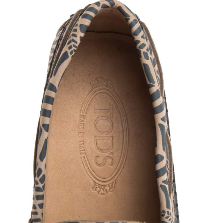 Pre Owned Tod's Beige/Black Printed Leather Bow Loafers Size 41.5