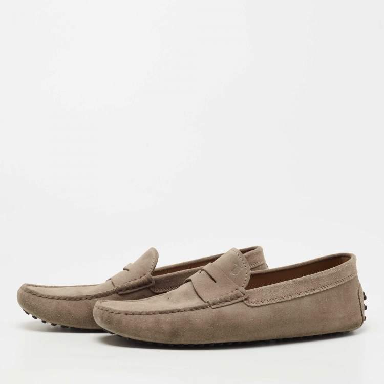 مملوكة مسبقًا Tod's Grey Suede Gommini Slip On Loafers Size 42