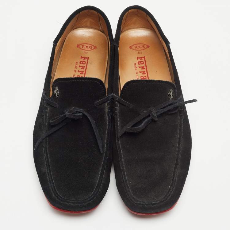مملوكة مسبقًا Tod's For Ferrari Black Suede Bow Loafers Size 42.5