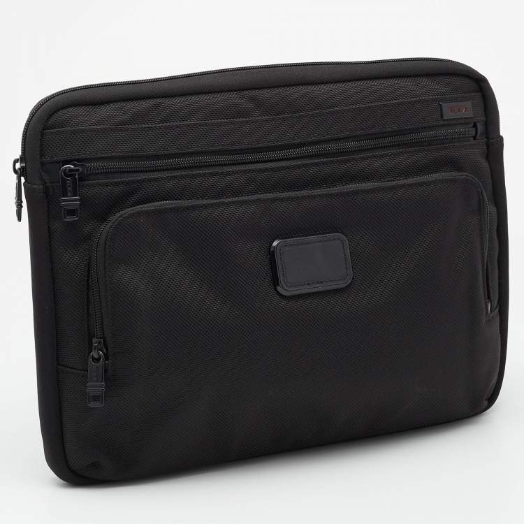 Pre Owned TUMI Black Nylon Laptop Sleeve