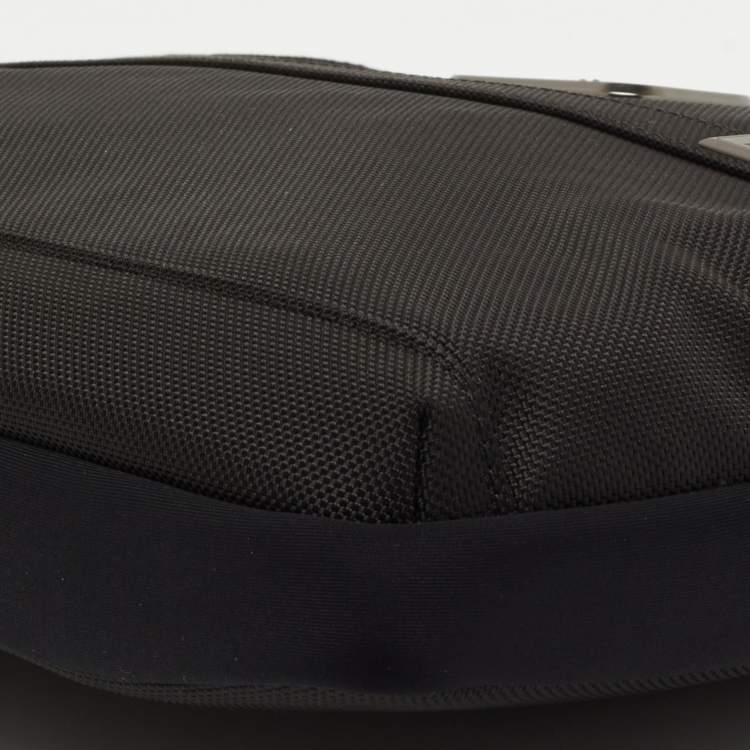 Pre Owned Tumi Black Nylon Medium  Alpha3 Laptop Cover