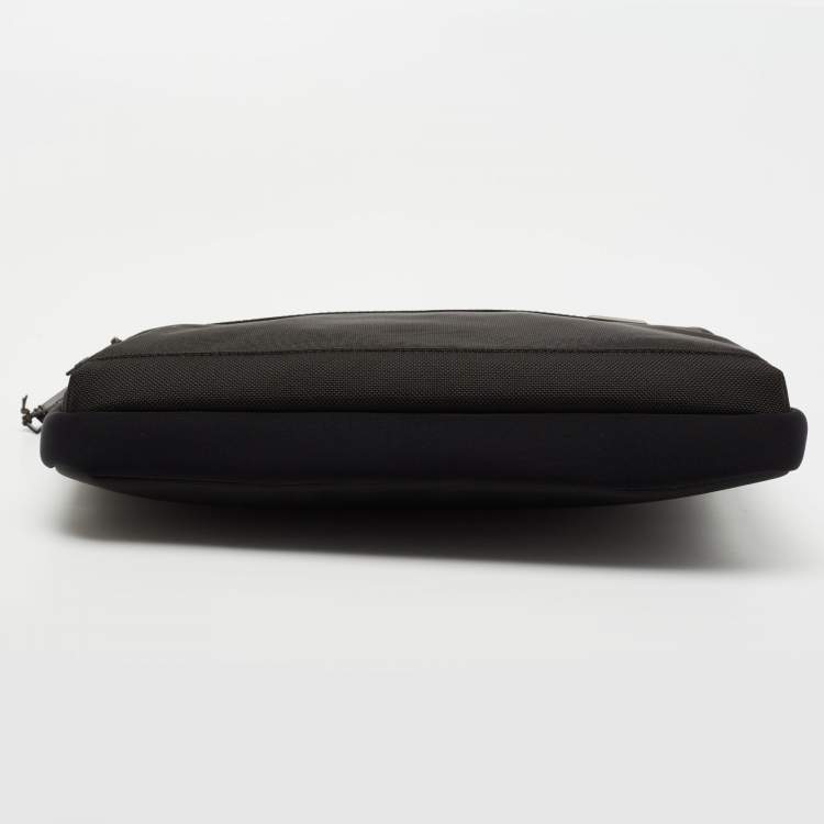 Pre Owned Tumi Black Nylon Medium  Alpha3 Laptop Cover