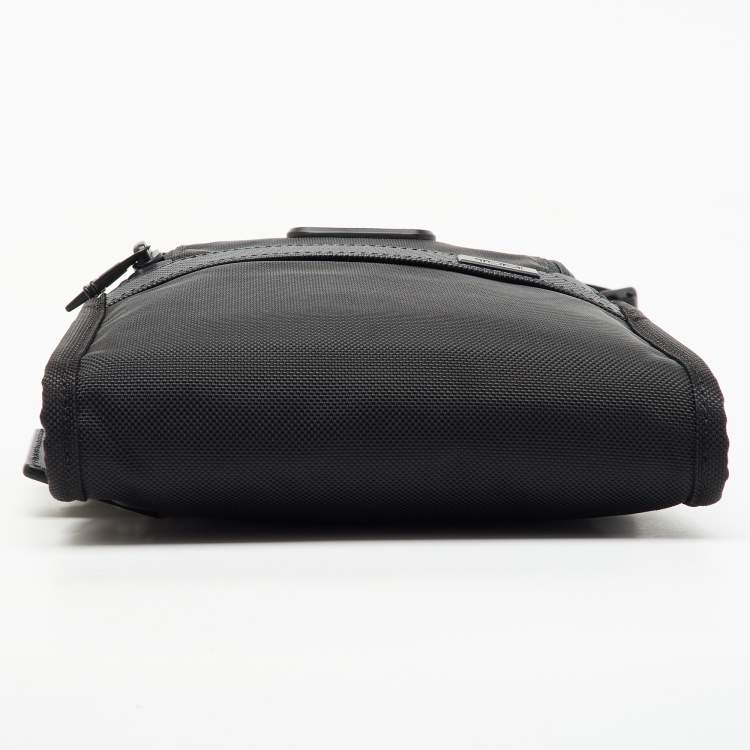 Pre Owned TUMI Black Ballistic Nylon Alpha 2 Small Pocket Messenger Bag