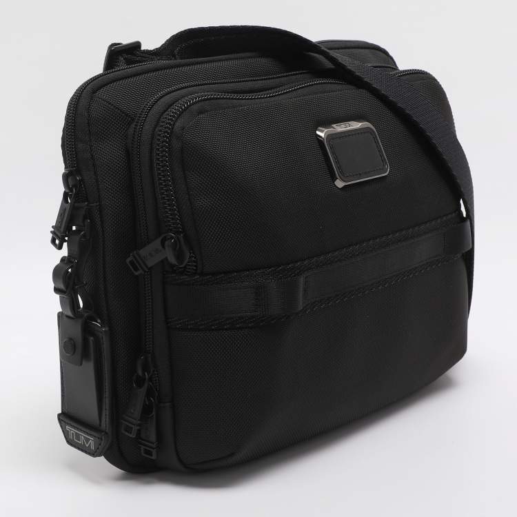 Pre Owned TUMI Alpha Bravo Service Black Nylon Crossbody Bag