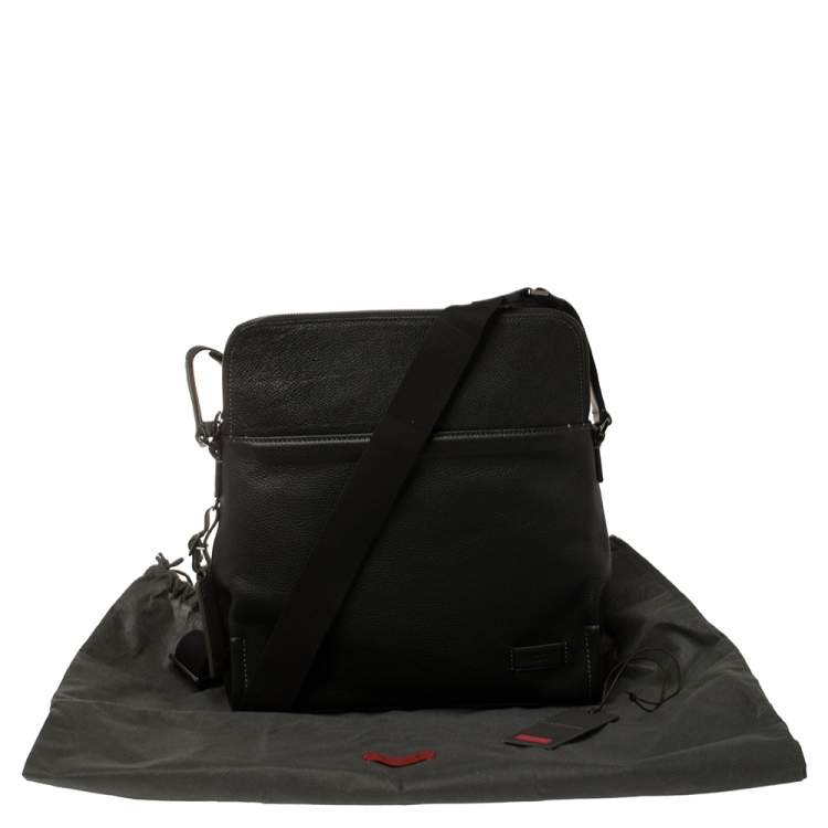 Pre Owned TUMI Black Leather Stratton Crossbody Bag