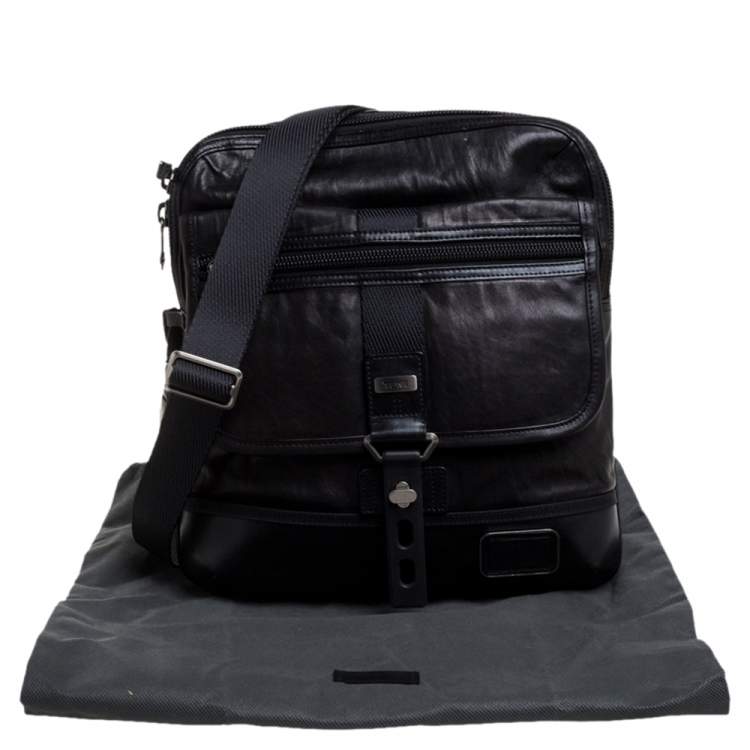 Pre Owned TUMI Black/Dark Brown Leather Annapolis Zip Flap Messenger Bag