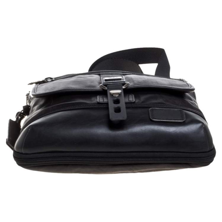 Pre Owned TUMI Black/Dark Brown Leather Annapolis Zip Flap Messenger Bag