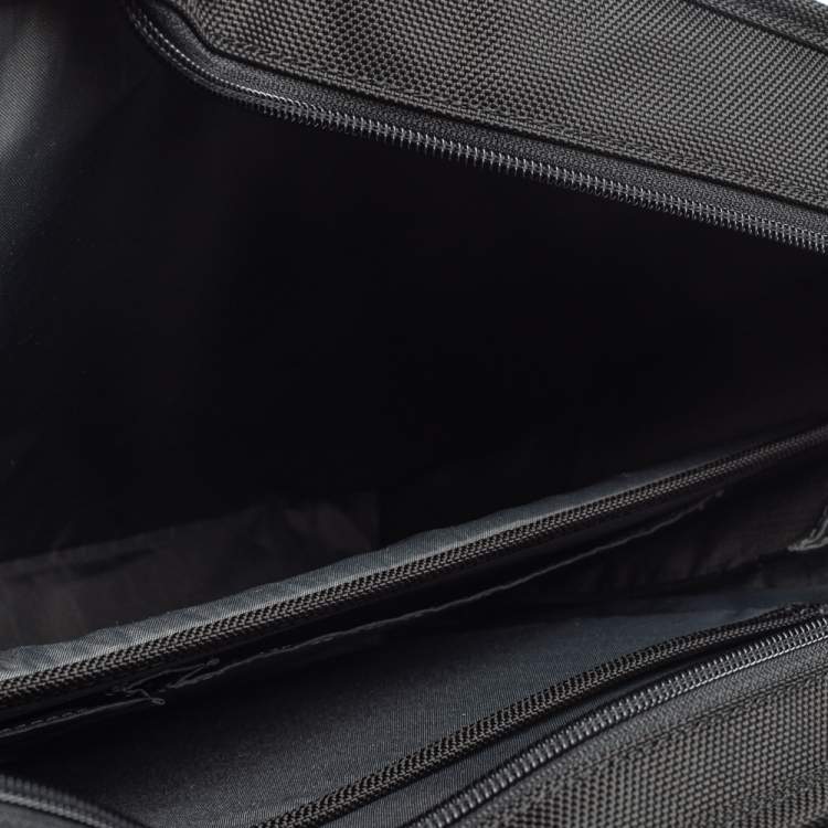 مملوكة مسبقًا Tumi Black Nylon and Leather Large DFO Compact Screen Laptop Briefcase