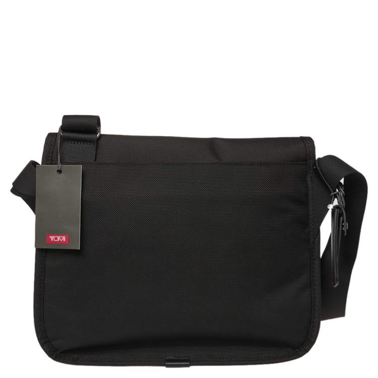 Pre Owned Tumi Black Nylon Small DFO Flap Messenger Bag