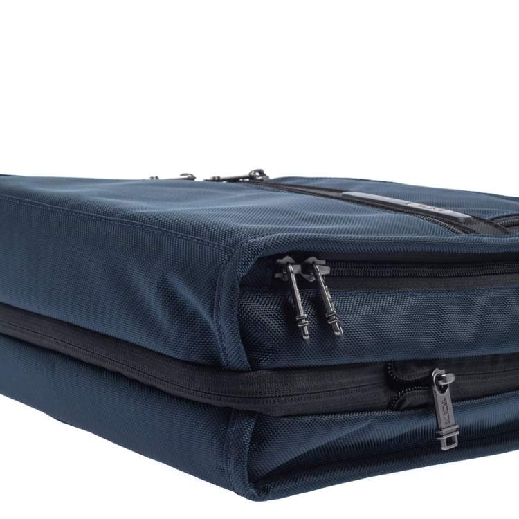 Pre Owned Tumi Blue/Black Nylon Utility Tote