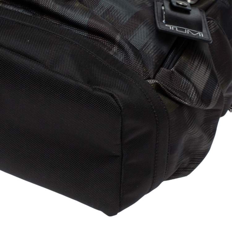 Pre Owned TUMI Black/Khaki Nylon Birch Roll Top Backpack
