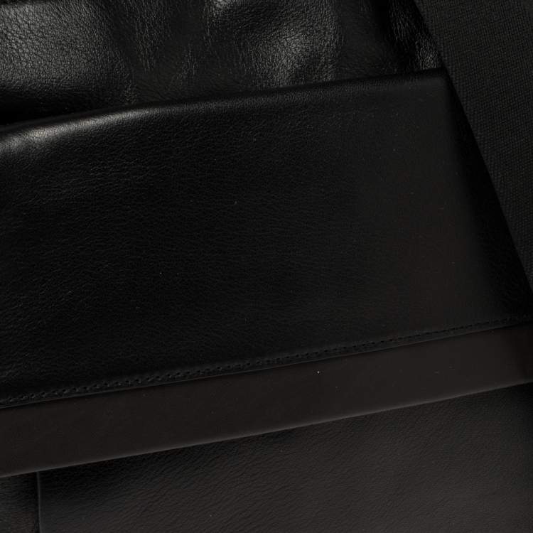 مملوكة مسبقًا TUMI Black/Brown Leather Oxford Top Zip Flap Crossbody Bag