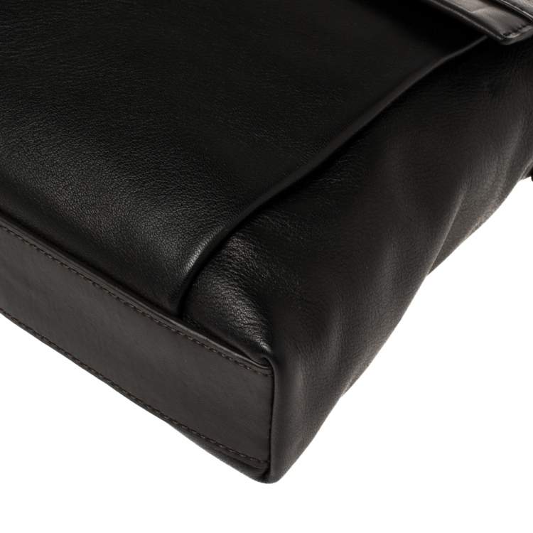 مملوكة مسبقًا TUMI Black/Brown Leather Oxford Top Zip Flap Crossbody Bag
