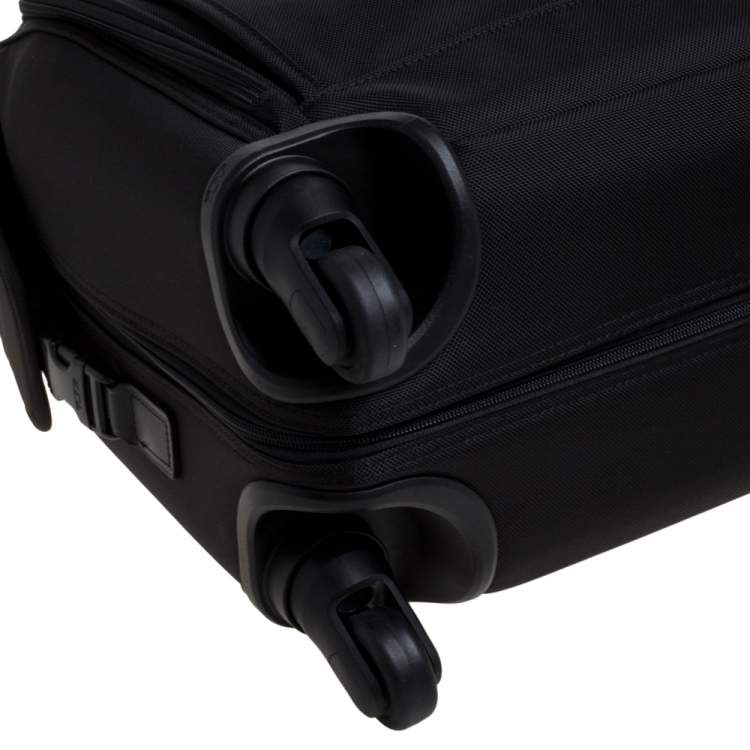 Pre Owned TUMI Black Nylon Gen 4.2 Carry On 4 Wheel Garment Bag