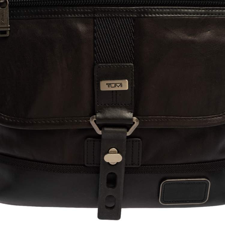Pre Owned TUMI Black Leather Annapolis Zip Flap Messenger Bag