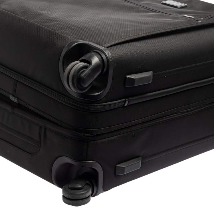 Pre Owned TUMI Black Nylon Alpha 2 Short Trip Expandable 4 Wheel Packing Case Luggage