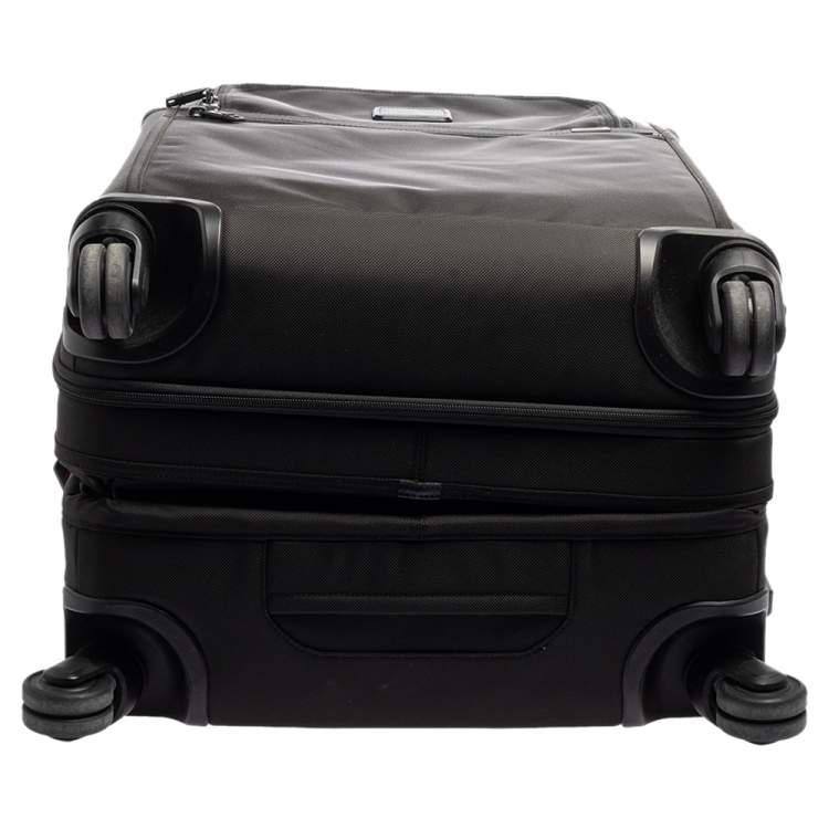 Pre Owned TUMI Black Nylon Alpha 2 Short Trip Expandable 4 Wheel Packing Case Luggage