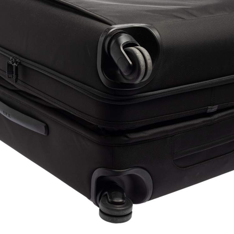 Pre Owned TUMI Black Nylon Alpha 2 Short Trip Expandable 4 Wheel Packing Case Luggage