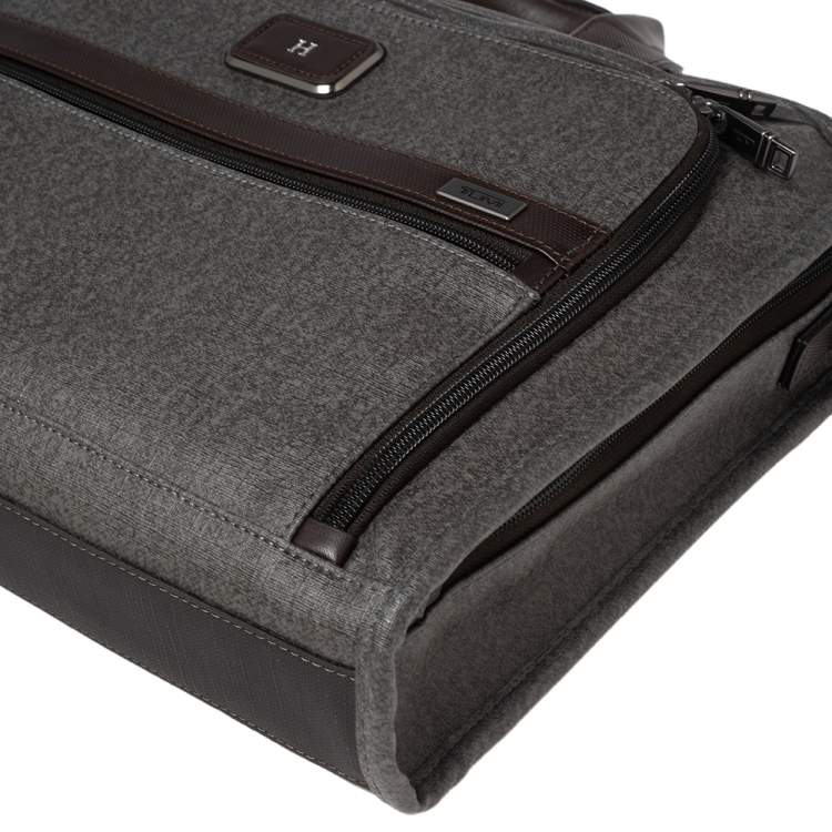 مملوكة مسبقًا TUMI Grey/Brown Leather and PVC Alpha 2 Slim Deluxe Portfolio Bag