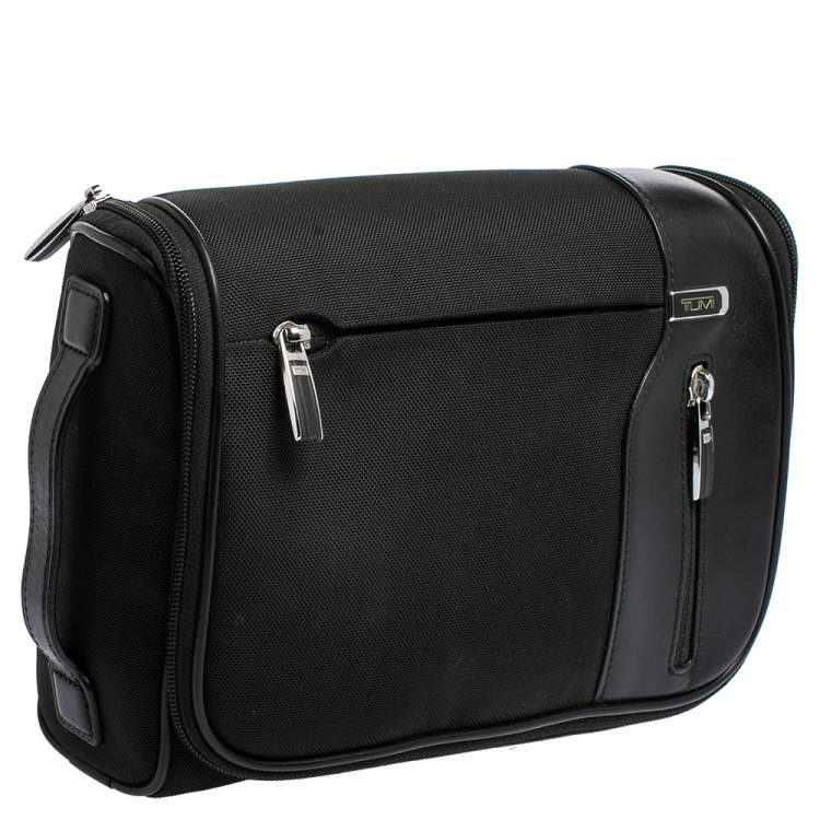 Pre Owned TUMI Black Nylon and Leather Hanging Travel Kit Wash Bag