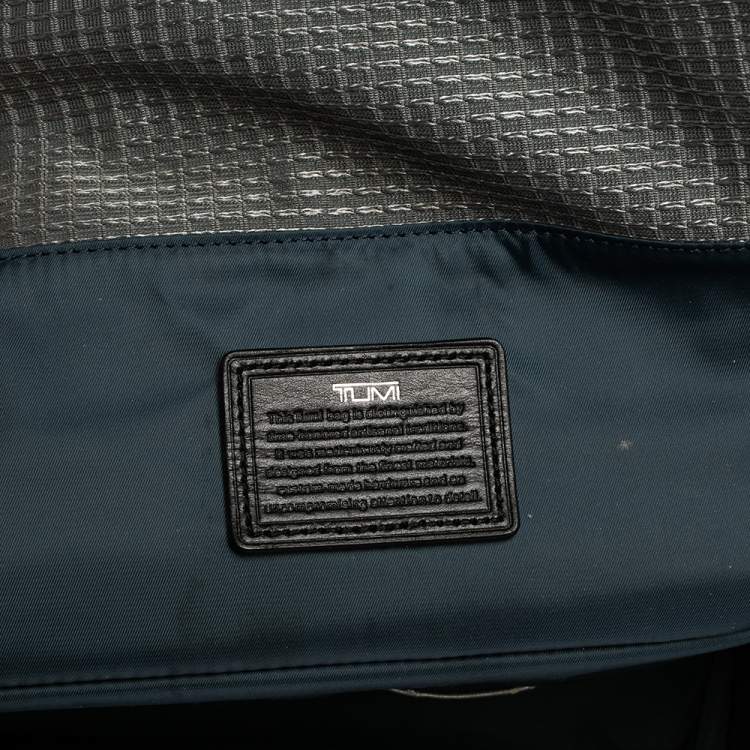 Pre Owned TUMI Black Nylon and Leather Hanging Travel Kit Wash Bag