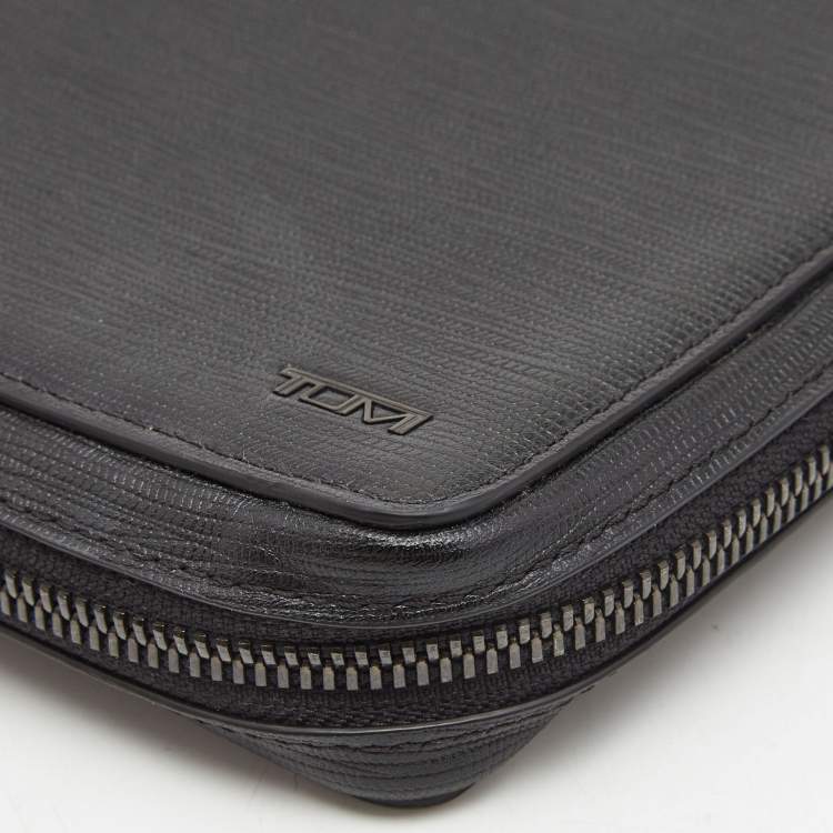 Pre Owned Tumi Black Leather Zip Around Clutch Organizer