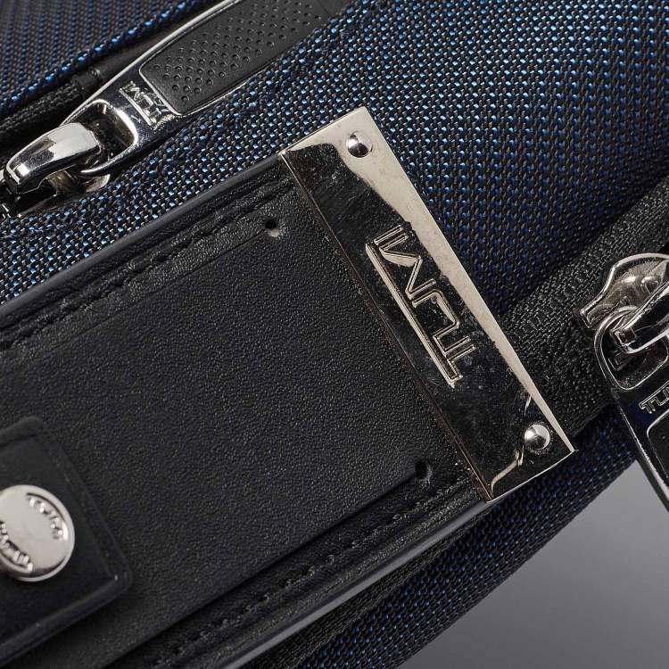 Pre Owned TUMI Blue/Black Nylon and Leather Arrive Olten Messenger Bag 