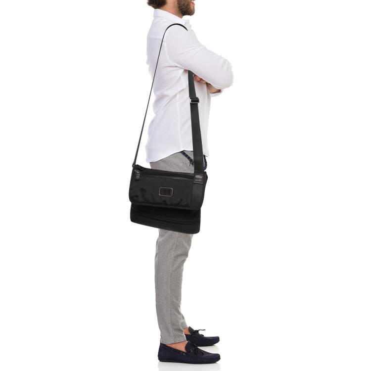 Pre Owned TUMI Black/Brown Nylon and Leather Alpha Bravo Beale Messenger Bag