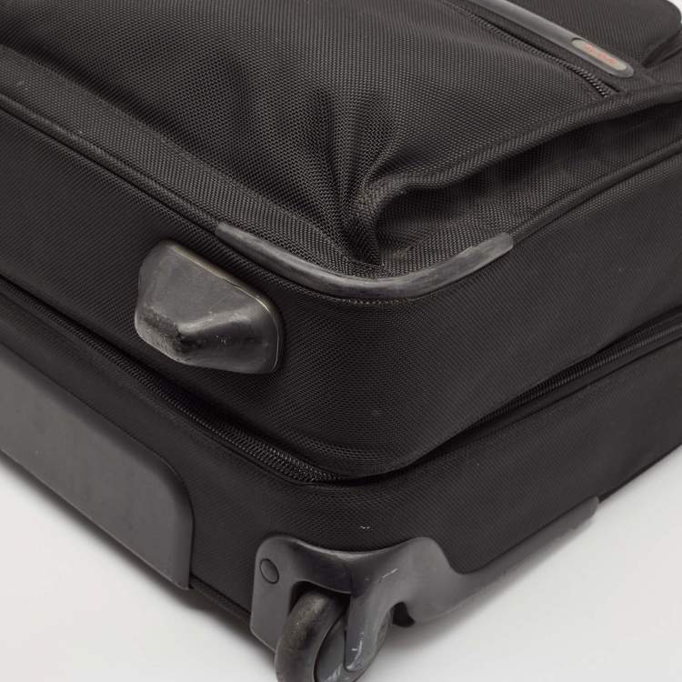 Pre Owned TUMI Black Nylon 2 Wheeled Alpha G4 Garment Luggage