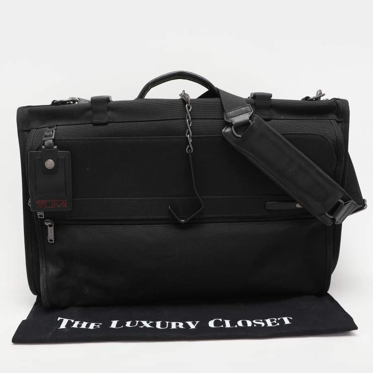 Pre Owned TUMI Black Nylon Tri Fold Garment Luggage Travel Bag