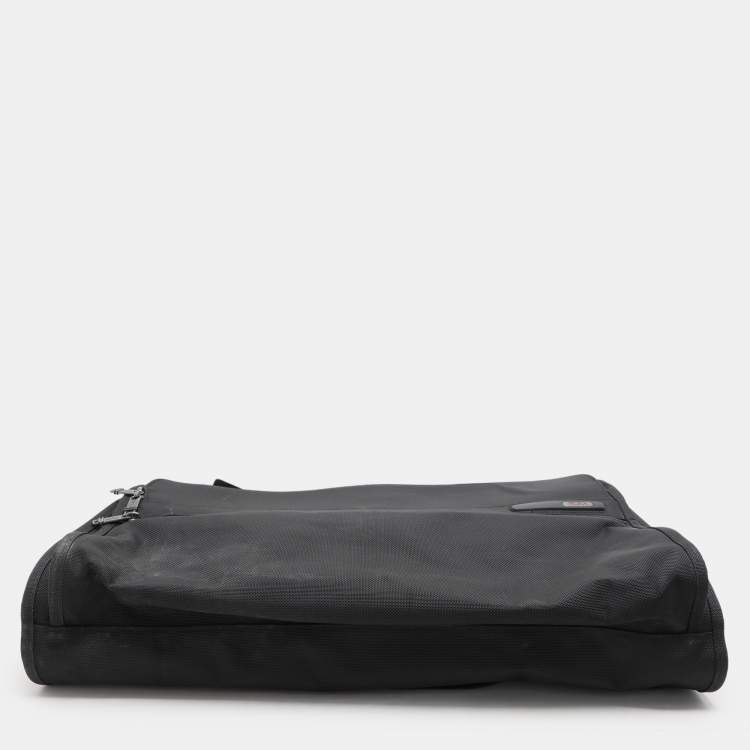 Pre Owned TUMI Black Nylon Tri Fold Garment Luggage Travel Bag