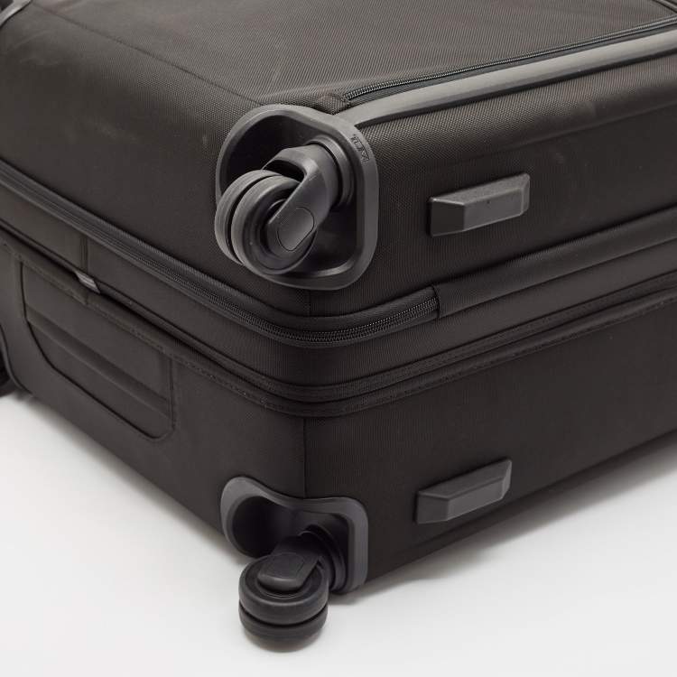 Pre Owned TUMI Black Nylon 4 Wheeled Alpha 3 Expandable Short Trip Packing Case