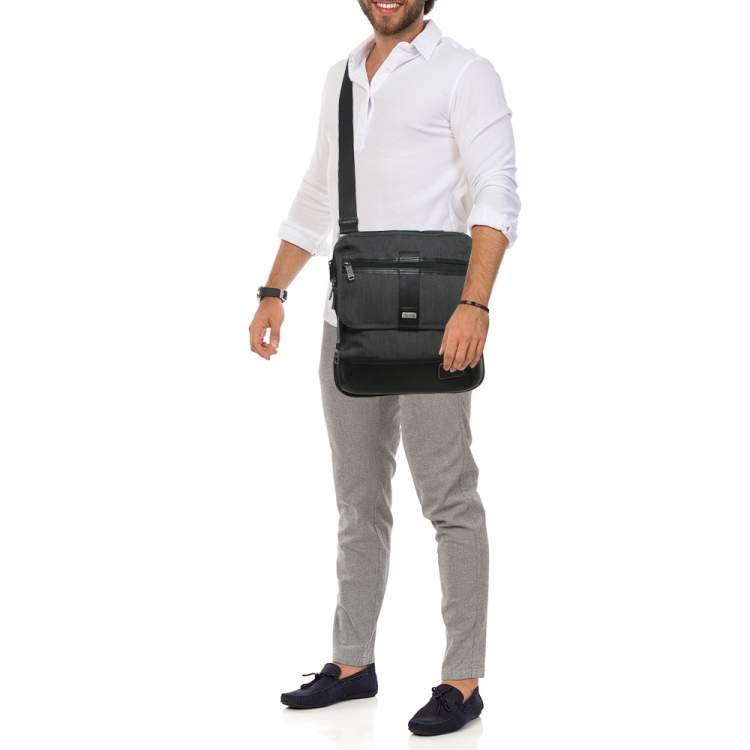 Pre Owned TUMI Dark Grey/Black Canvas East Ridge Expandable Zip Messenger Bag