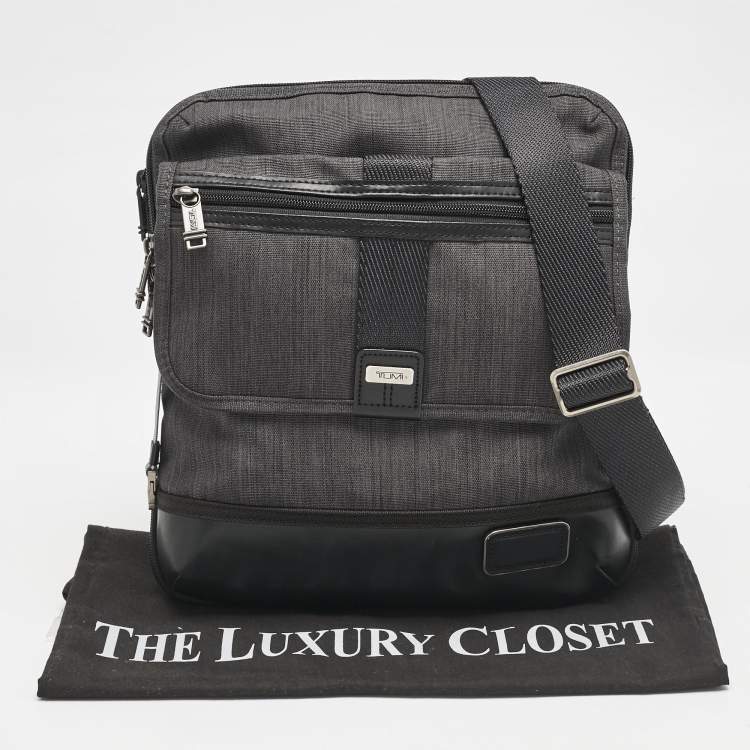 Pre Owned TUMI Dark Grey/Black Canvas East Ridge Expandable Zip Messenger Bag