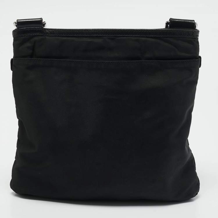 Pre Owned TUMI Black Nylon Flat Crossbody Bag