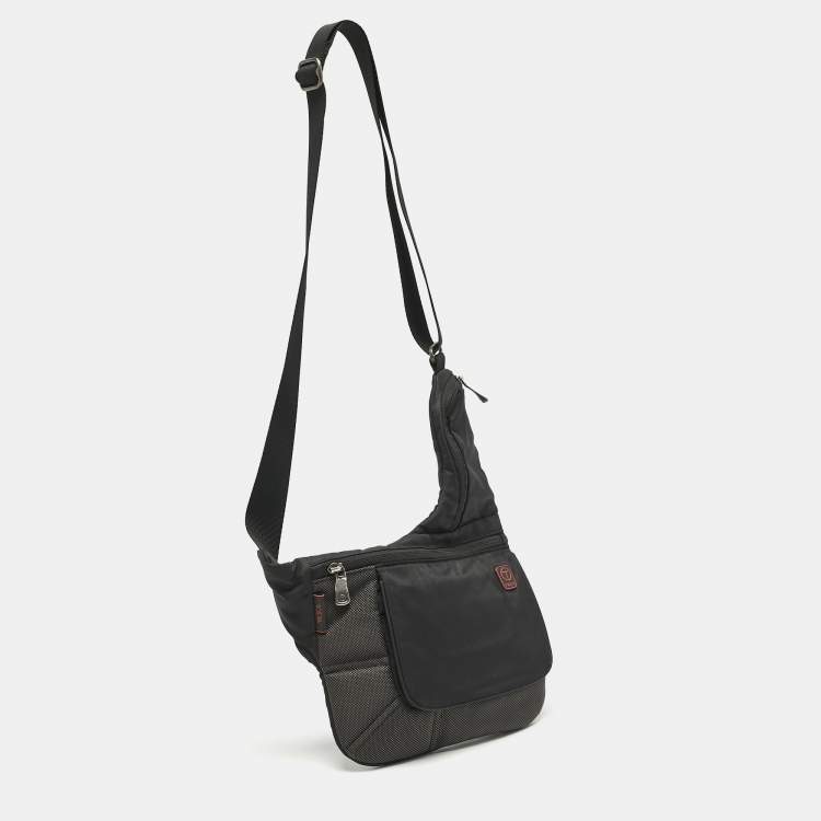 Pre Owned TUMI T-Tech Black Nylon Crossbody Bag
