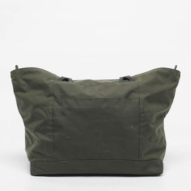Pre Owned TUMI Military Green/Black Nylon and Leather Weekender Tote